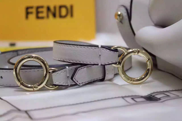 2016AW FENDI フェンディ スーパーコピー ピーカブーミディアムレザートート