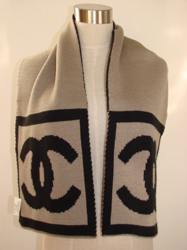 入手困難品!! シャネル【CHANEL】《SPORTS》リバーシブル仕様マフラー