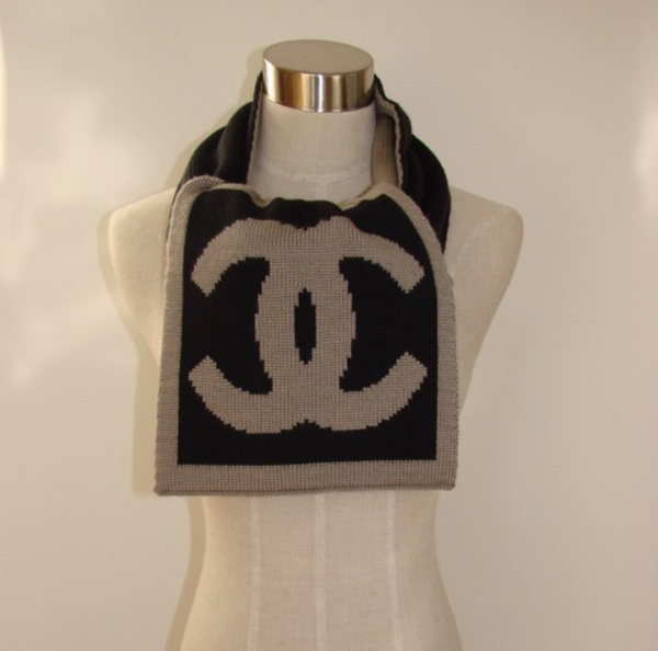 入手困難品!! シャネル【CHANEL】《SPORTS》リバーシブル仕様マフラー
