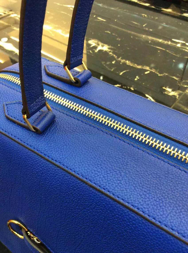 2017春夏新作 CELINE セリーヌ コピー ミディアムリングトートバッグ 17624 3XXA 38NO