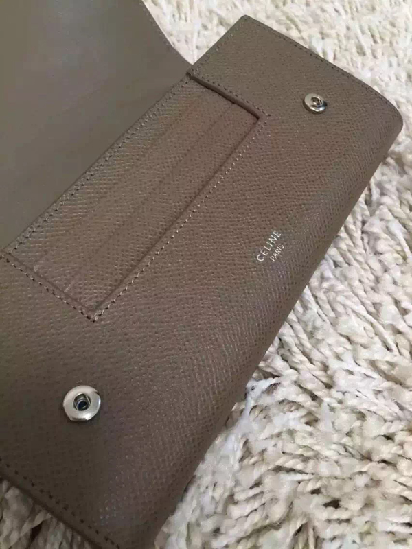 2016年最新 CELINE セリーヌ コピー 二つ折り長財布 101678 XFL