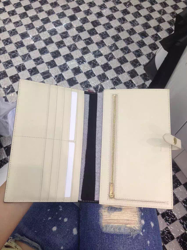 2016秋冬 CELINE セリーヌ コピー★ストラップ ブラック 長財布