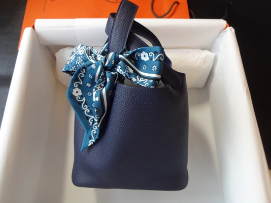 HERMES 新色★お洒落なネイビーのピコタンPM★ブルーニュイ