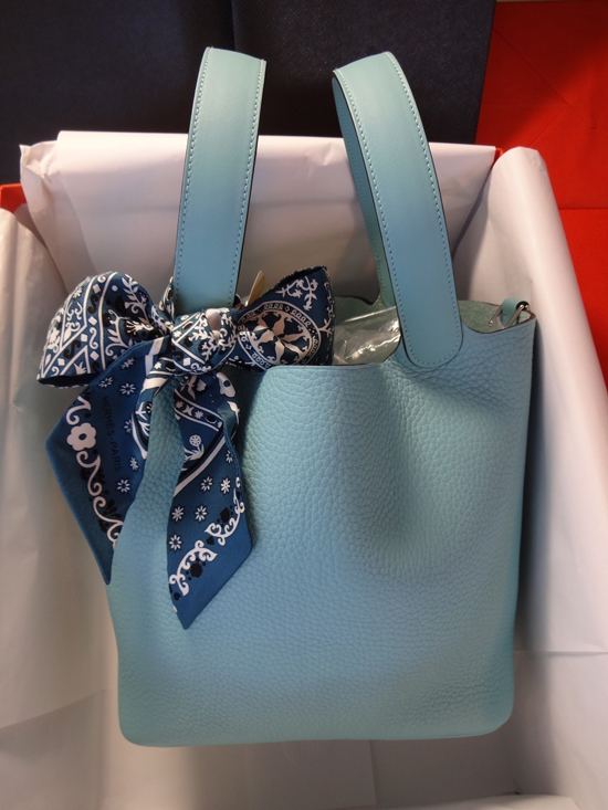 HERMES 稀少なピコタンタッチMM★可愛い水色のブルーアトール