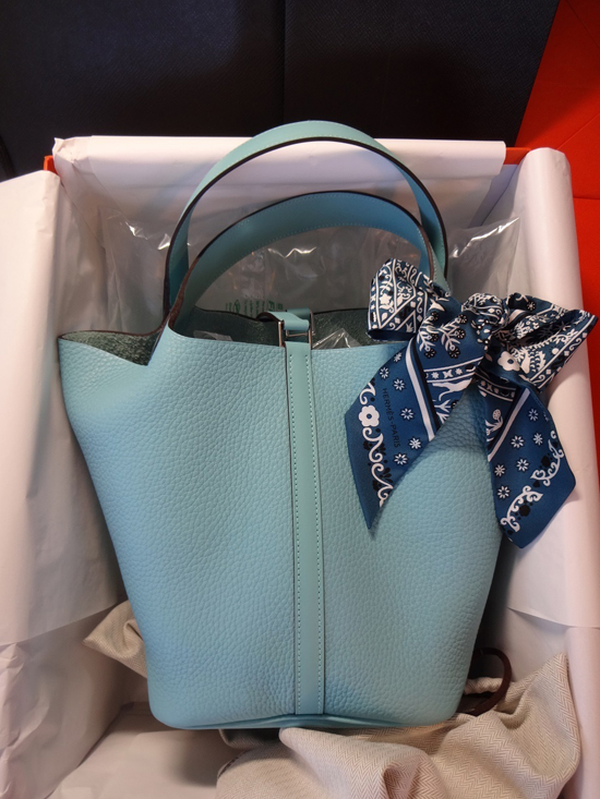 HERMES 稀少なピコタンタッチMM★可愛い水色のブルーアトール