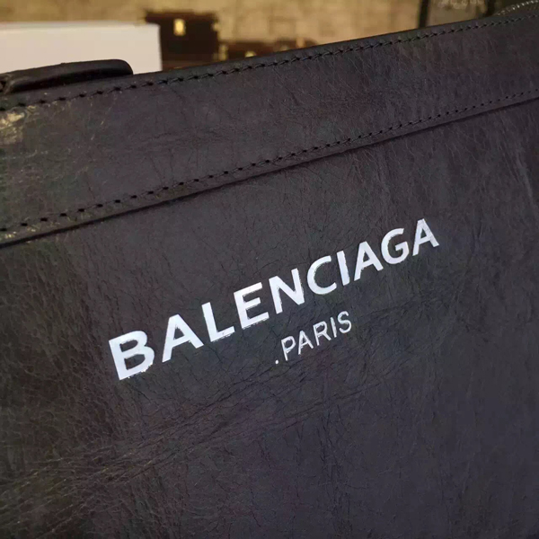 Balenciaga☆バレンシアガスーパーコピー ローブレザー 2Way ポシェット 390641 C802N