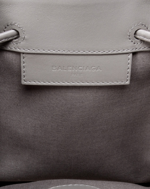 2016新色 BALENCIAGA バレンシアガスーパーコピー バケットバッグ スモール ベージュ/グレー NAVY