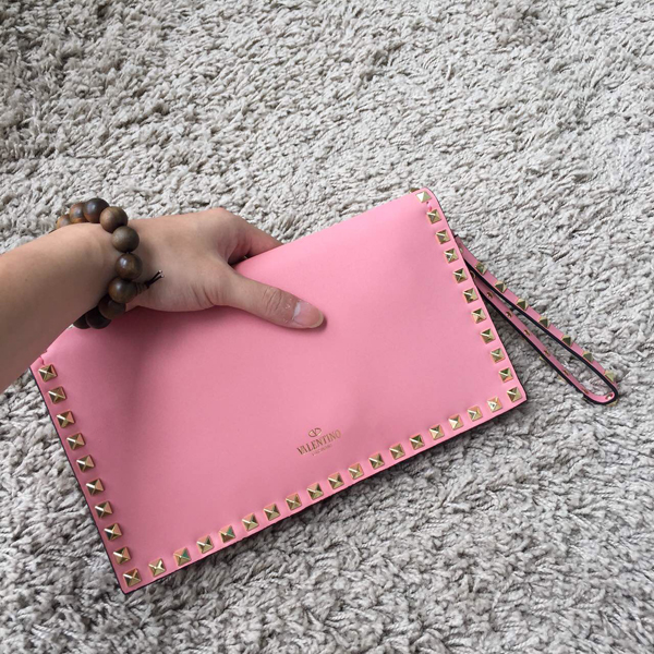 2015新作【Valentino ヴァレンティノスーパーコピー】Rockstudクラッチ IW7B0399NWB