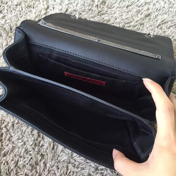2016AW Valentino ヴァレンティノスーパーコピー Cash & Rocketコラボ ロックスタッズクラッチ IW1B0975VSJ