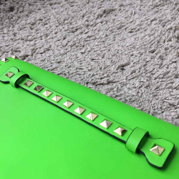 2016SS Valentino ヴァレンティノスーパーコピー Rockstud leather clutch IW15B0399NWB
