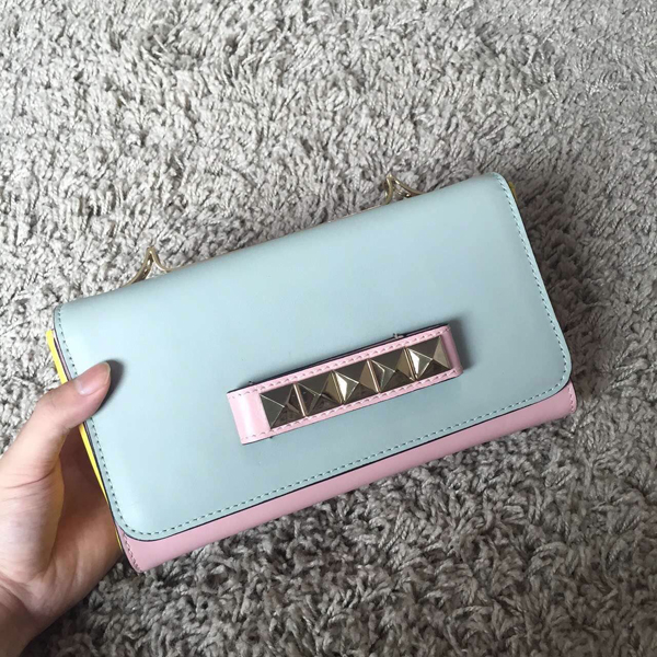 2016AW Valentino ヴァレンティノスーパーコピー クロスボディバッグ　ショルダーバッグ　チェーンバッグ W0BQ763VHE