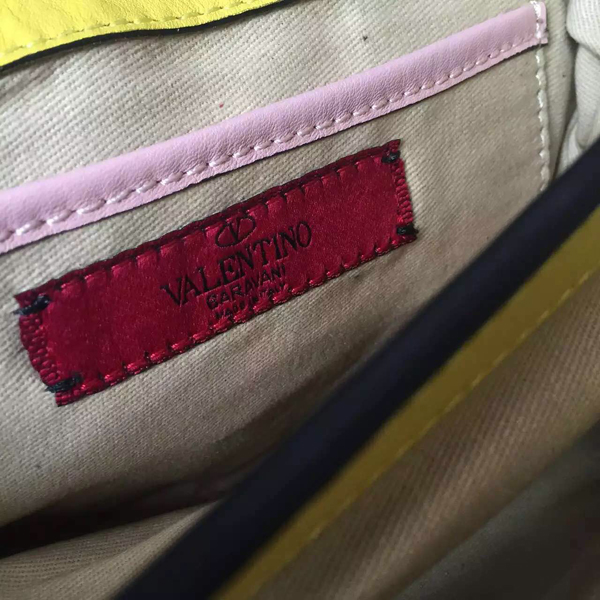 2016AW Valentino ヴァレンティノスーパーコピー クロスボディバッグ　ショルダーバッグ　チェーンバッグ W0BQ763VHE