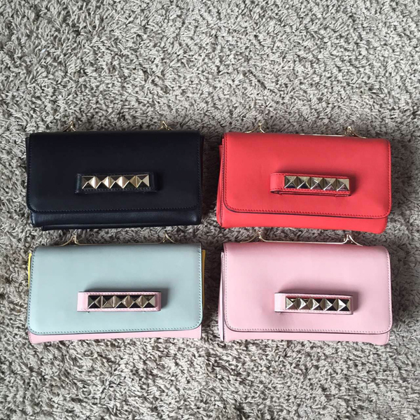 2016AW ☆Valentino ヴァレンティノスーパーコピー☆スタッズ ショルダーバッグ☆ W0BQ863VHE