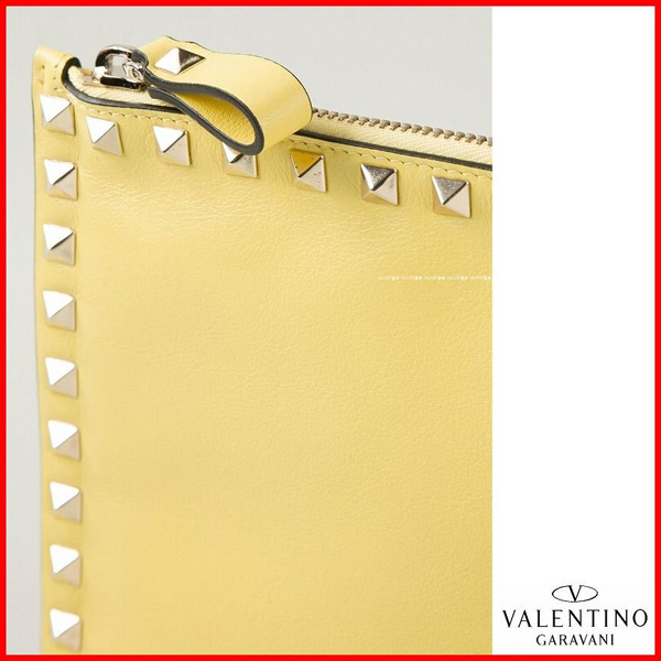 2016新作【Valentino ヴァレンティノスーパーコピー】RockstudクラッチバッグＬ Yellow