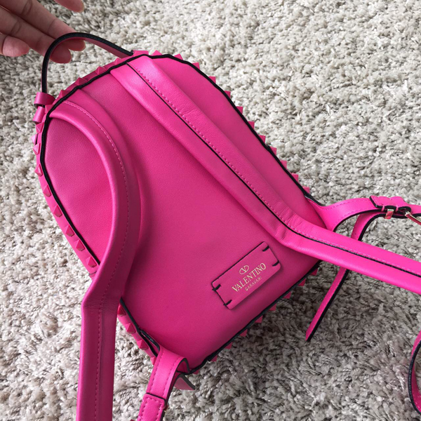 2016新作 Valentino ヴァレンティノスーパーコピー バックパック Rose Red