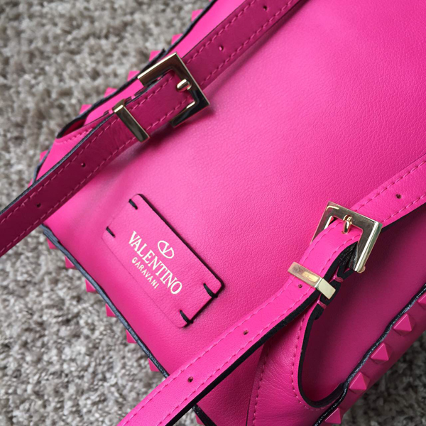 2016新作 Valentino ヴァレンティノスーパーコピー バックパック Rose Red