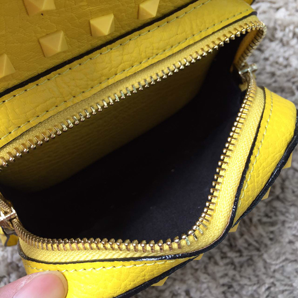 15新作 Valentino ヴァレンティノスーパーコピーヴァレンティノ（バレンチノ)バックパック YELLOW