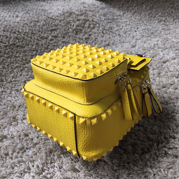 15新作 Valentino ヴァレンティノスーパーコピーヴァレンティノ（バレンチノ)バックパック YELLOW