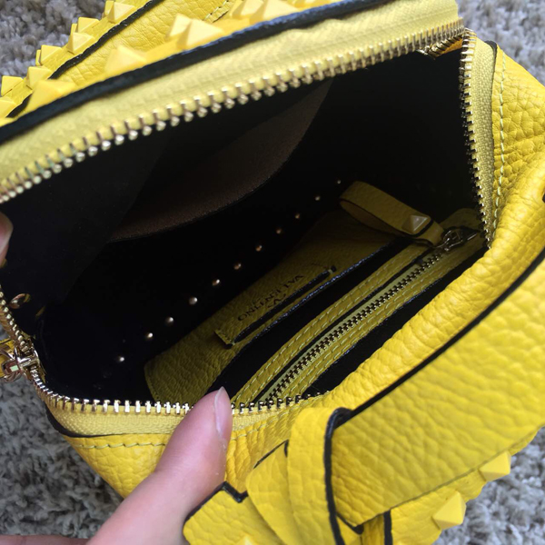 15新作 Valentino ヴァレンティノスーパーコピーヴァレンティノ（バレンチノ)バックパック YELLOW
