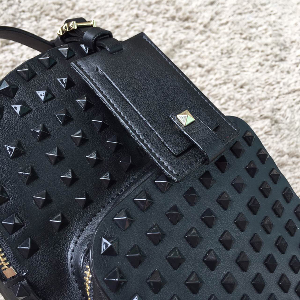 15新作 Valentino ヴァレンティノスーパーコピー バックパック Black