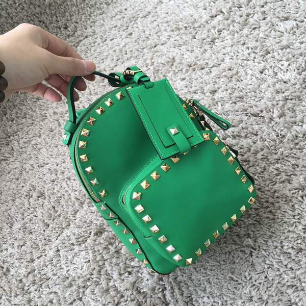 2016AW Valentino ヴァレンティノスーパーコピー★ 人気のロックスタッズバックパック ミニ Green