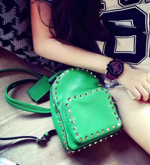2016AW Valentino ヴァレンティノスーパーコピー★ 人気のロックスタッズバックパック ミニ Green
