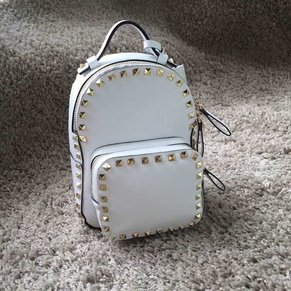 2016AW Valentino ヴァレンティノスーパーコピー★ 人気のロックスタッズバックパック ミニ White
