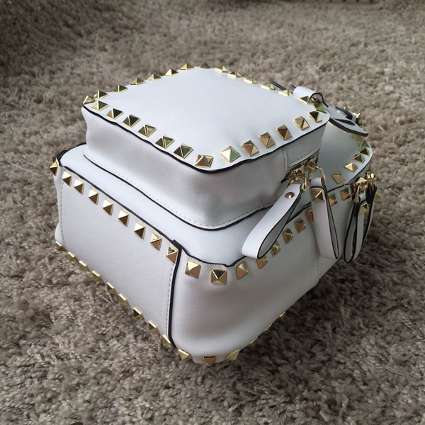 2016AW Valentino ヴァレンティノスーパーコピー★ 人気のロックスタッズバックパック ミニ White