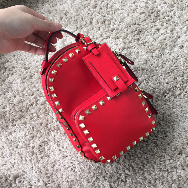 2016AW Valentino ヴァレンティノスーパーコピー★ 人気のロックスタッズバックパック ミニ Red
