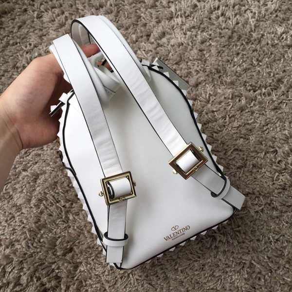 2016新作 大人気☆【Valentino ヴァレンティノスーパーコピー】Rockstud small backpack