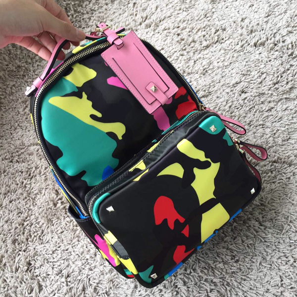 2016新作【Valentino ヴァレンティノスーパーコピー】RockstudバックパックM カモフラ