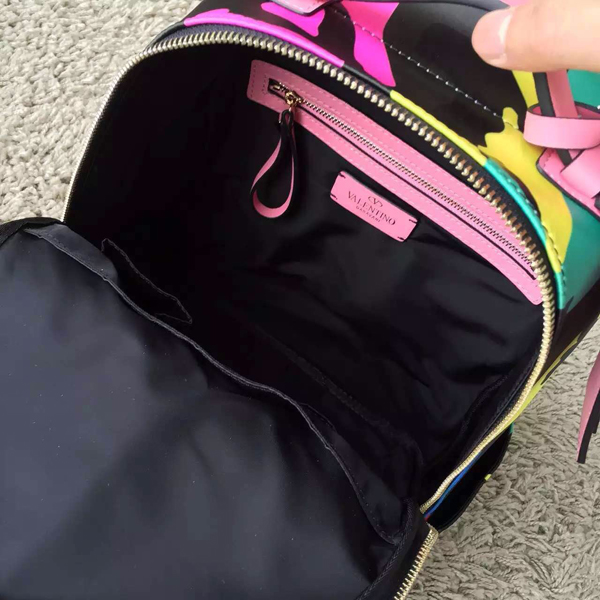 2016新作【Valentino ヴァレンティノスーパーコピー】RockstudバックパックM カモフラ