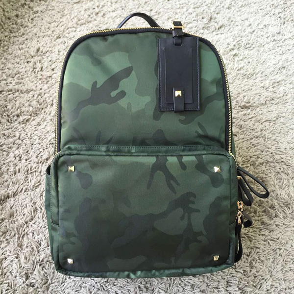 2016新作【Valentino ヴァレンティノスーパーコピー】RockstudバックパックM カモフラ