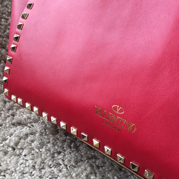 2016AW ★紗栄子さん愛用サイズ★Valentino ヴァレンティノスーパーコピー トラペーゼ MINI IW9B2399NWB