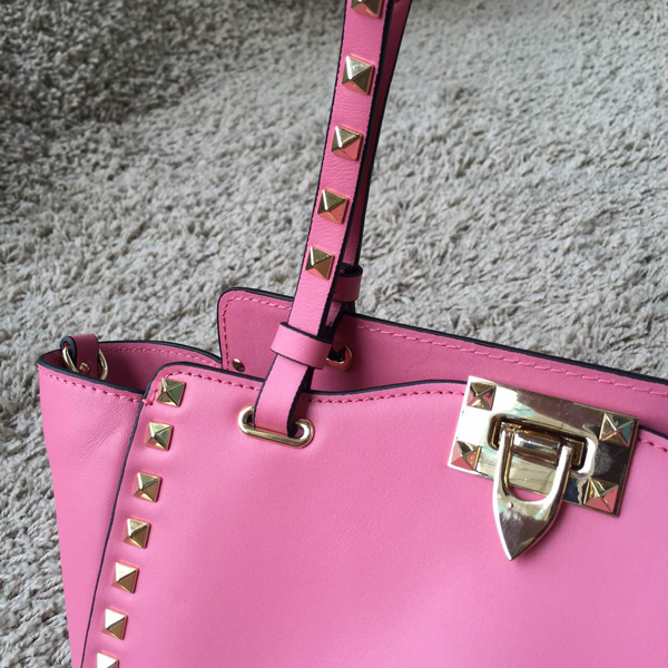 2016AW Valentino ヴァレンティノスーパーコピー バレンティノ ロックスタッズ トートバッグ　スモール IW9B4399NWB