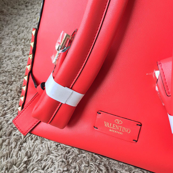 2016SS Valentino ヴァレンティノスーパーコピー ヴァレンティノ ロックスタッズ バックパック Red