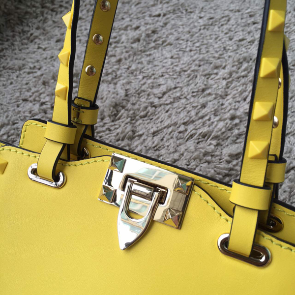 Valentino ヴァレンティノスーパーコピー 15SS ロックスタッド 2WAY ミニバッグ 