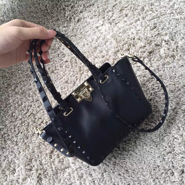 2016新作【Valentino ヴァレンティノスーパーコピー】 Rockstud mini bag