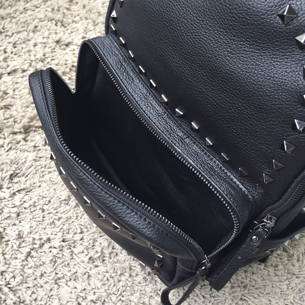 2016新作 Valentino ヴァレンティノスーパーコピー　バックパック　大　ブラック！