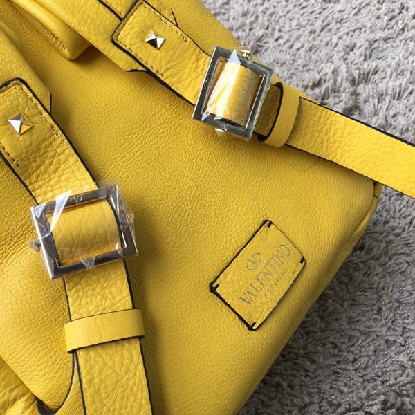 2016SS Valentino ヴァレンティノスーパーコピー　バックパック　大 Yellow！