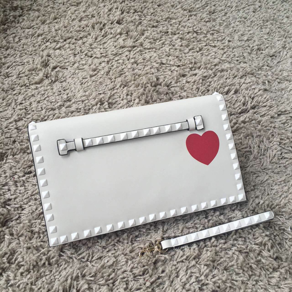 2016年春夏 Valentino ヴァレンティノスーパーコピー White Rockstud leather clutch