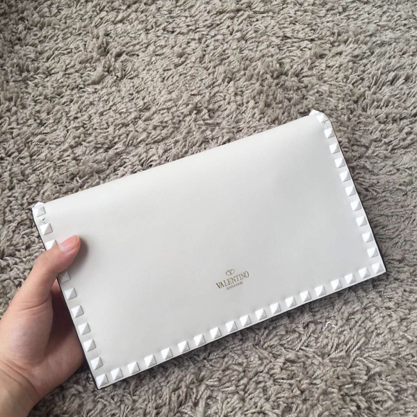 2016年春夏 Valentino ヴァレンティノスーパーコピー White Rockstud leather clutch