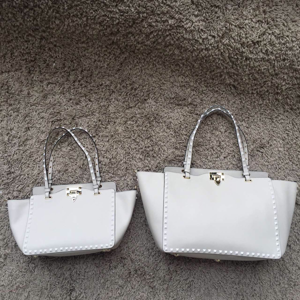 2016AW★Valentino ヴァレンティノスーパーコピー ミニ ロックスタッド White 2WAY Rockstud