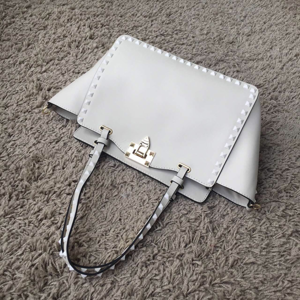 2016AW★Valentino ヴァレンティノスーパーコピー ミニ ロックスタッド White 2WAY Rockstud