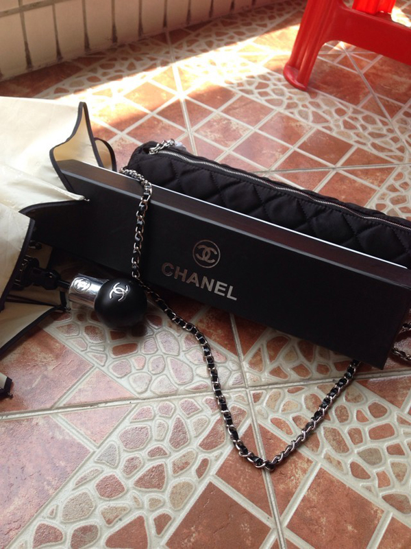 2016春夏新作 Chanel シャネルスーパーコピー 旅行必須【日本未入荷　カメリア柄　傘】ブラック系