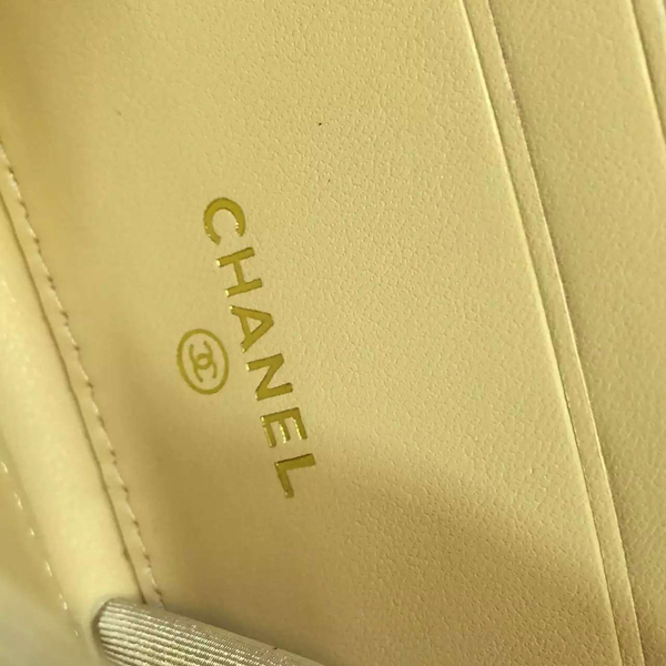 2016夏 シャネル財布スーパーコピー Chanel スマホ入る 大人なChevron小財布 C23069