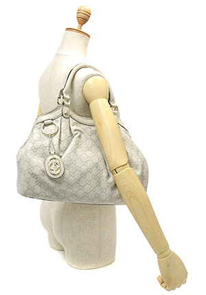グッチ GUCCI 211944 AA61G 9022 グッチシマ スーキー ミディアム SUKEY MEDIUM ハンドバッグ/トートバッグ オフホワイト