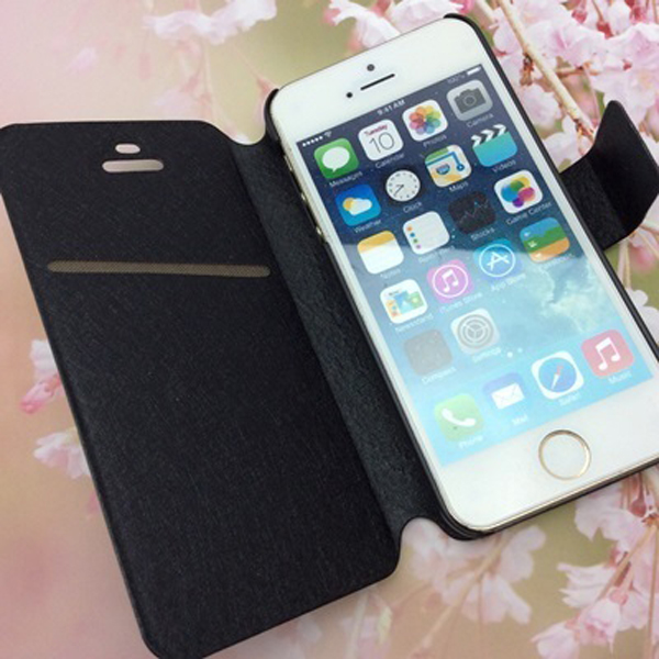 クロムハーツ財布スーパーコピー★iPhones★アンティーク調 百合の紋章 手帳型 シルキーレザー