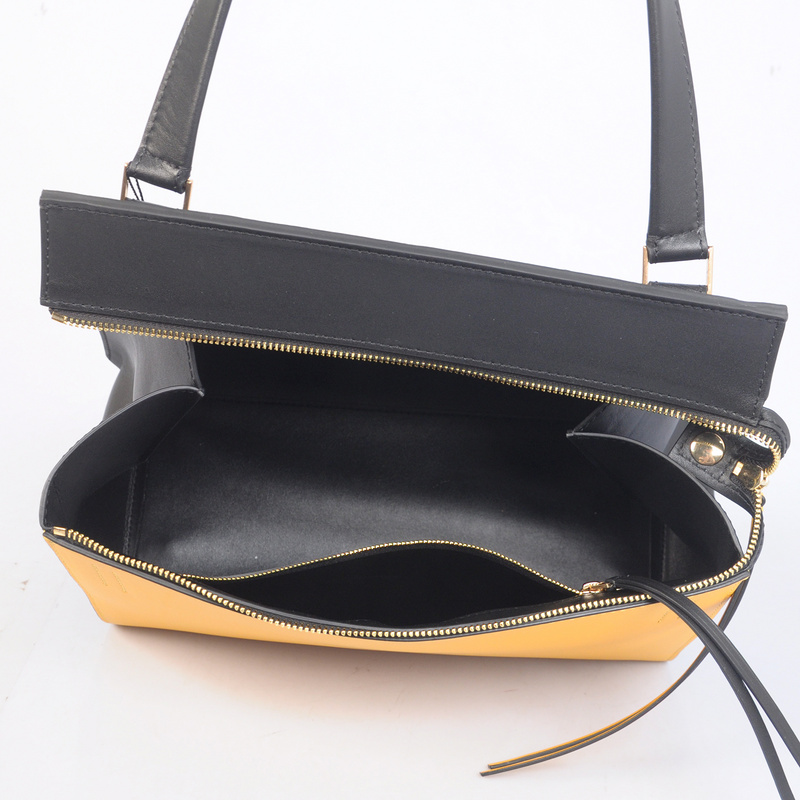 セリーヌコピー CELINE バック新作 エッジ / キャンバス （ブラック）172612TEC.38NO