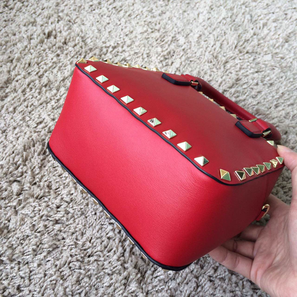 2015-16年秋冬 Valentino ヴァレンティノスーパーコピー ロックスタッズショルダーバッグ
